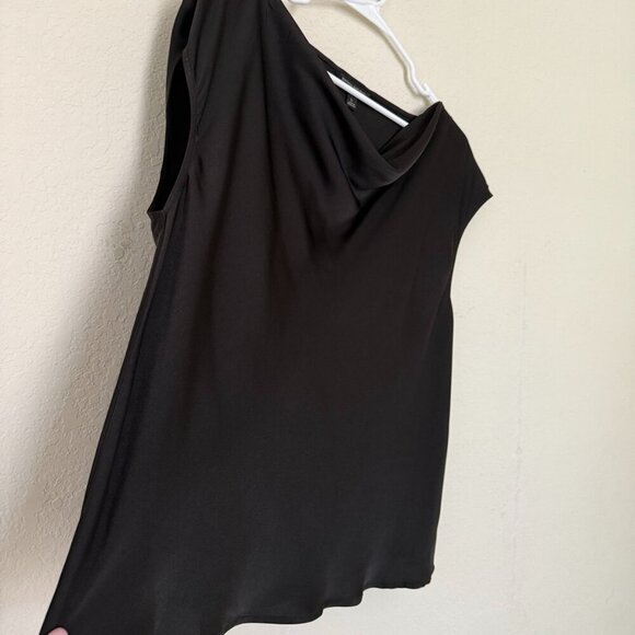 BANANA REPUBLIC BLACK SATIN SLEEVELESS  TOP size L - Picture 3 of 9